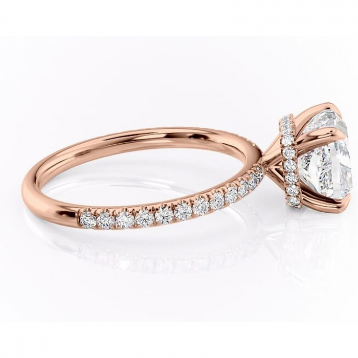 Inel de logodnă Briony din aur Rose 14kt cu moissanite tăietură pernă – Montură pavé rafinată pentru profil înalt | Personalizează și configurează gratuit online [2]