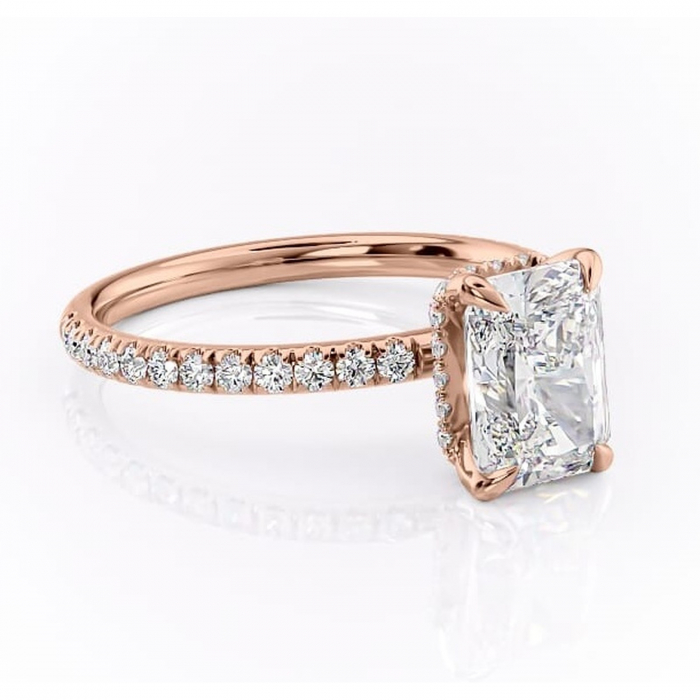 Inel de logodnă Briony din aur Rose 14kt cu moissanite tăietură radiantă – Montură pavé rafinată pentru profil înalt | Personalizează și configurează gratuit online [1]