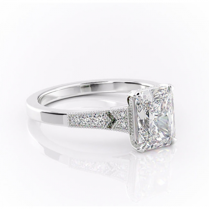 Inel de logodnă Caelia din aur Alb 14kt cu moissanite tăietură radiantă – Pietre laterale rafinată pentru profil înalt | Personalizează și configurează gratuit online [1]