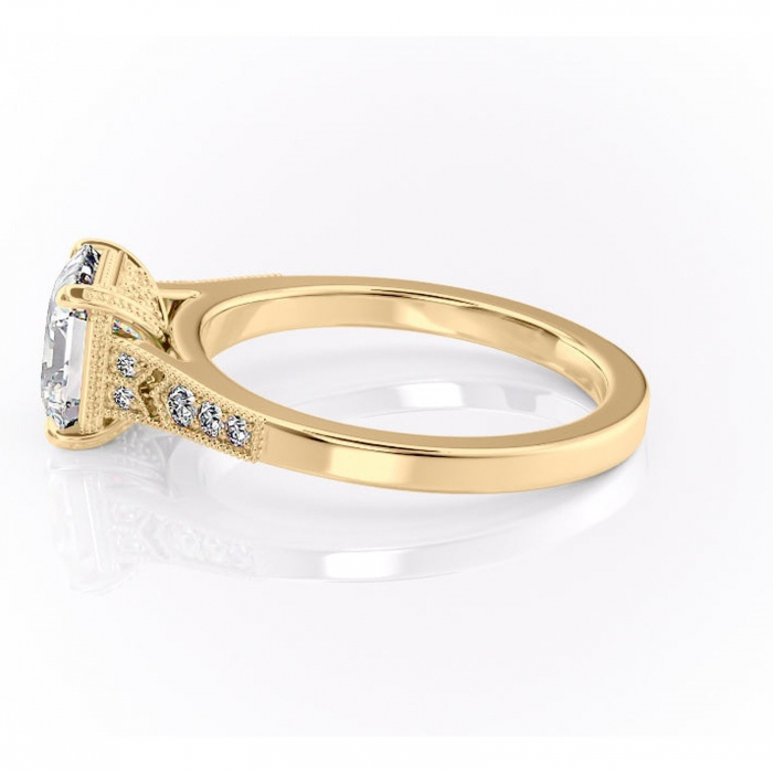 Inel de logodnă Caelia din aur Galben 18kt cu moissanite tăietură asscher – Pietre laterale rafinată pentru profil înalt | Personalizează și configurează gratuit online [6]