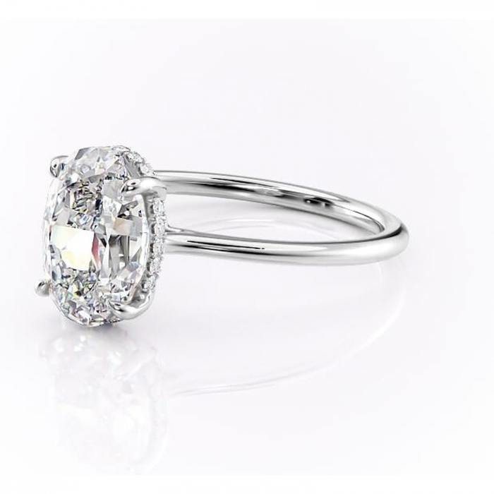 Inel de logodnă Camellia din aur Alb 14kt cu moissanite tăietură ovală – Solitar rafinată pentru profil jos | Personalizează și configurează gratuit online [7]