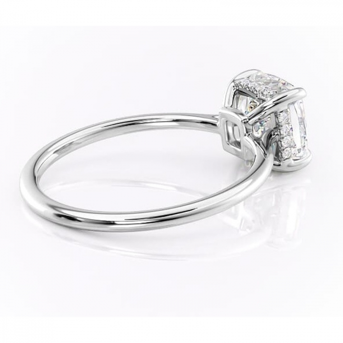 Inel de logodnă Camellia din aur Alb 18kt cu moissanite tăietură pernă – Solitar rafinată pentru profil jos | Personalizează și configurează gratuit online [3]