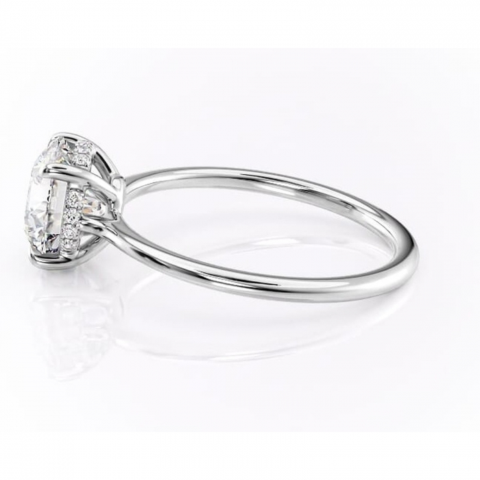 Inel de logodnă Camellia din aur Alb 14kt cu moissanite tăietură rotundă – Solitar rafinată pentru profil jos | Personalizează și configurează gratuit online [6]