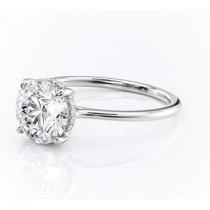 Inel de logodnă Camellia din aur Alb 14kt cu moissanite tăietură rotundă – Solitar rafinată pentru profil jos | Personalizează și configurează gratuit online [7]