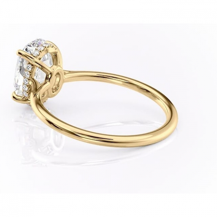 Inel de logodnă Camellia din aur Galben 18kt cu moissanite tăietură ovală – Solitar rafinată pentru profil jos | Personalizează și configurează gratuit online [5]