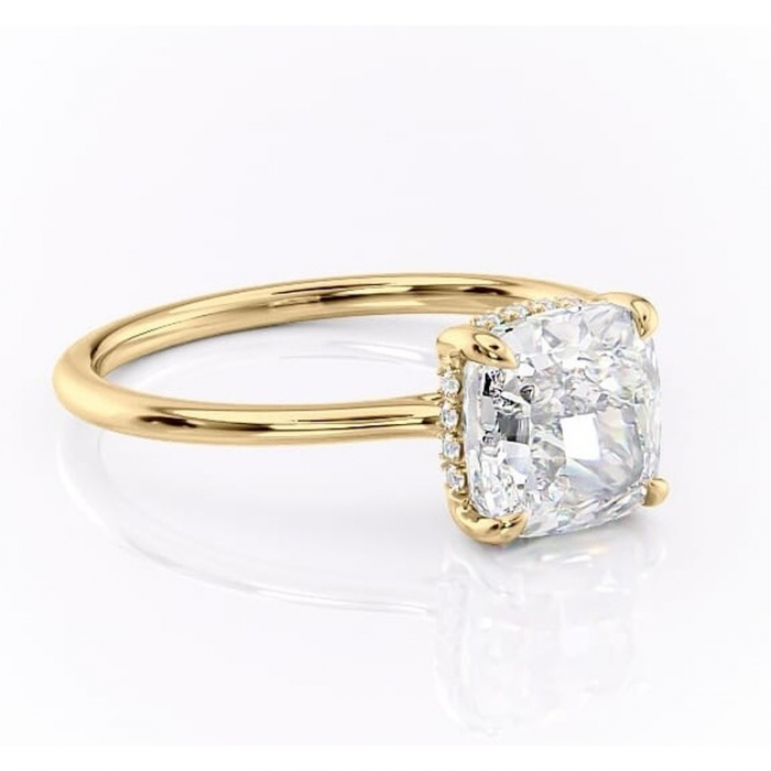 Inel de logodnă Camellia din aur Galben 14kt cu moissanite tăietură pernă – Solitar rafinată pentru profil jos | Personalizează și configurează gratuit online [1]