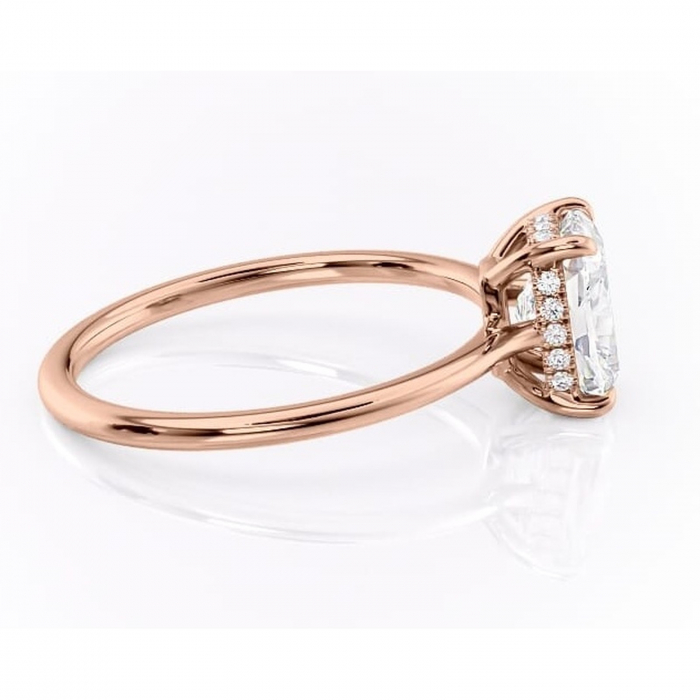 Inel de logodnă Camellia din aur Rose 14kt cu moissanite tăietură pernă – Solitar rafinată pentru profil jos | Personalizează și configurează gratuit online [2]