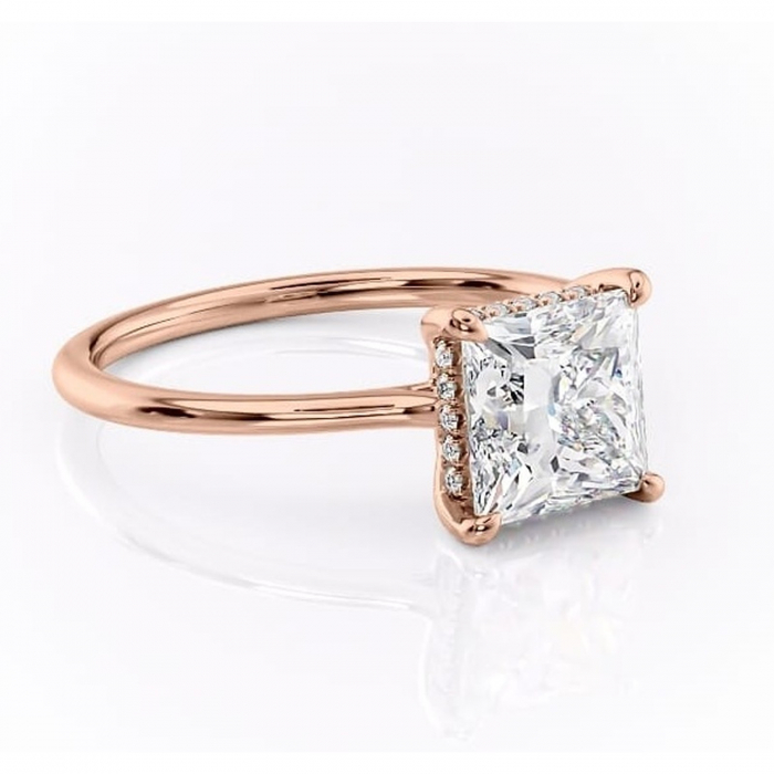 Inel de logodnă Camellia din aur Rose 14kt cu moissanite tăietură princess – Solitar rafinată pentru profil jos | Personalizează și configurează gratuit online [1]