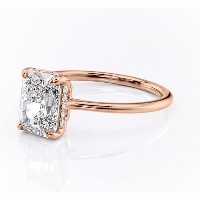 Inel de logodnă Camellia din aur Rose 14kt cu moissanite tăietură radiantă – Solitar rafinată pentru profil jos | Personalizează și configurează gratuit online [7]