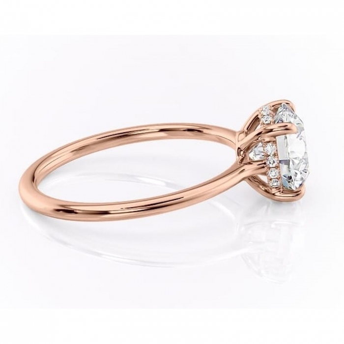 Inel de logodnă Camellia din aur Rose 14kt cu moissanite tăietură rotundă – Solitar rafinată pentru profil jos | Personalizează și configurează gratuit online [2]