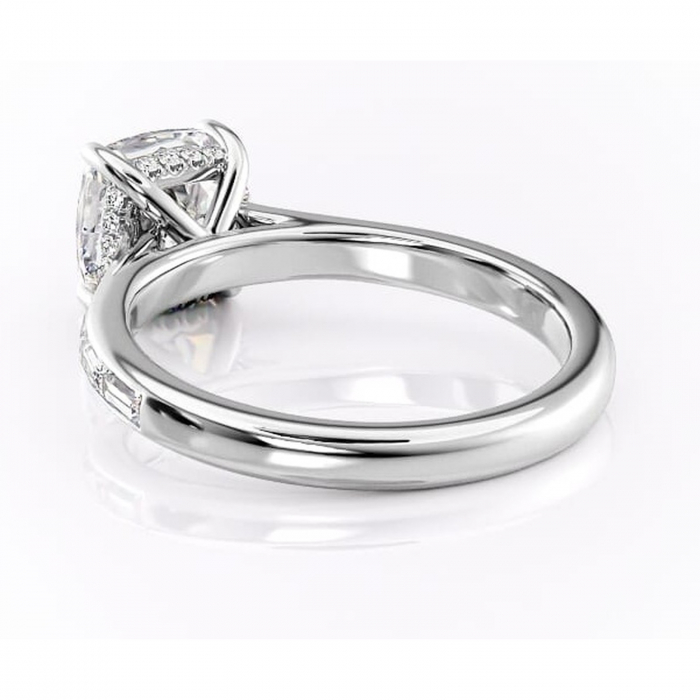 Inel de logodnă Catherine din aur Alb 14kt cu moissanite tăietură pernă – Montură cu canal rafinată pentru profil înalt | Personalizează și configurează gratuit online [4]