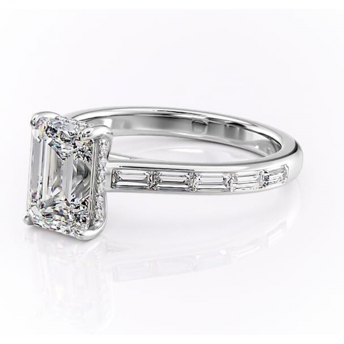 Inel de logodnă Catherine din aur Alb 14kt cu moissanite tăietură smarald – Montură cu canal rafinată pentru profil înalt | Personalizează și configurează gratuit online [7]