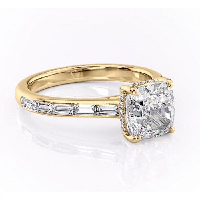 Inel de logodnă Catherine din aur Galben 14kt cu moissanite tăietură pernă – Montură cu canal rafinată pentru profil înalt | Personalizează și configurează gratuit online [1]