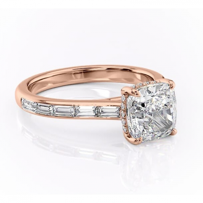 Inel de logodnă Catherine din aur Rose 14kt cu moissanite tăietură pernă – Montură cu canal rafinată pentru profil înalt | Personalizează și configurează gratuit online [1]