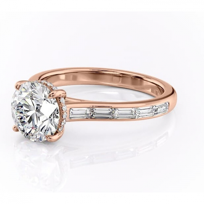 Inel de logodnă Catherine din aur Rose 14kt cu moissanite tăietură rotundă – Montură cu canal rafinată pentru profil înalt | Personalizează și configurează gratuit online [7]