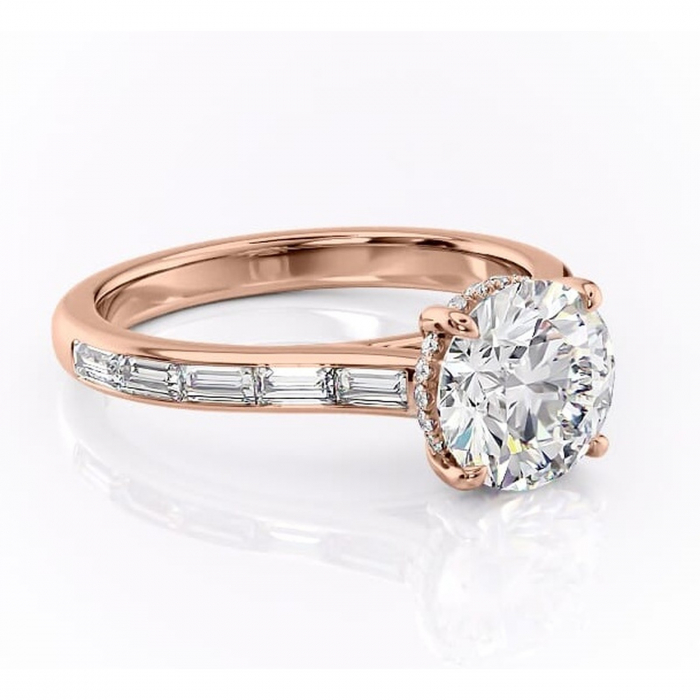 Inel de logodnă Catherine din aur Rose 14kt cu moissanite tăietură rotundă – Montură cu canal rafinată pentru profil înalt | Personalizează și configurează gratuit online [1]