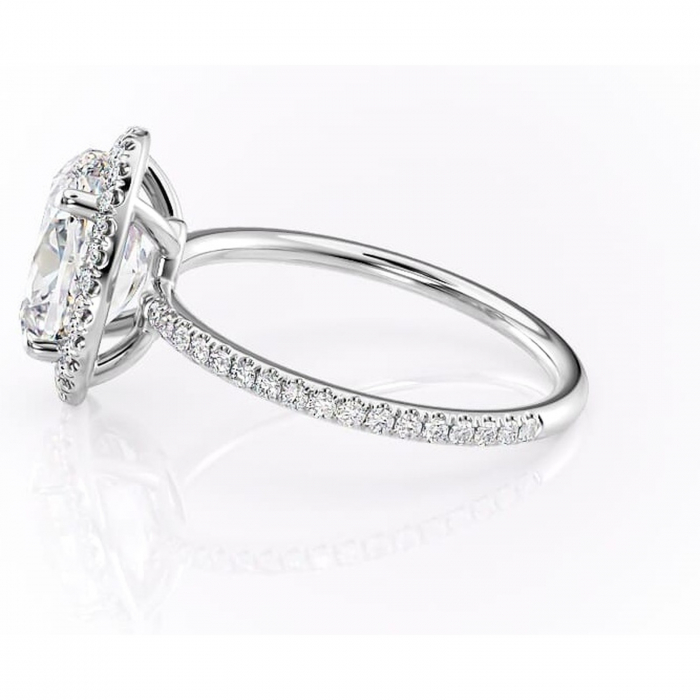 Inel de logodnă Celeste din aur Alb 14kt cu moissanite tăietură ovală – Halo rafinată pentru profil mediu | Personalizează și configurează gratuit online [6]