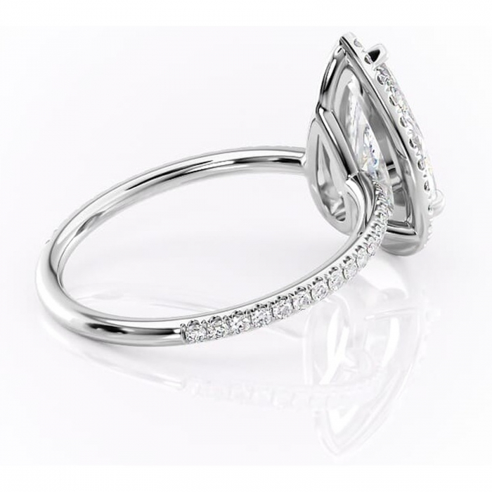 Inel de logodnă Celeste din aur Alb 14kt cu moissanite tăietură pară – Halo rafinată pentru profil mediu | Personalizează și configurează gratuit online [3]