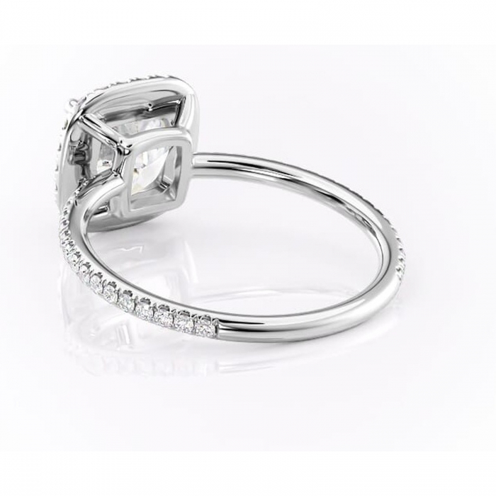 Inel de logodnă Celeste din aur Alb 14kt cu moissanite tăietură pernă – Halo rafinată pentru profil mediu | Personalizează și configurează gratuit online [4]