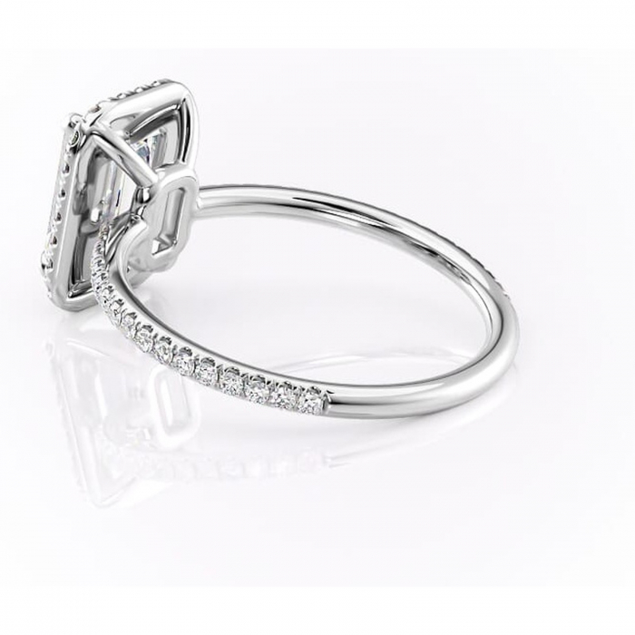 Inel de logodnă Celeste din aur Alb 14kt cu moissanite tăietură smarald – Halo rafinată pentru profil mediu | Personalizează și configurează gratuit online [5]