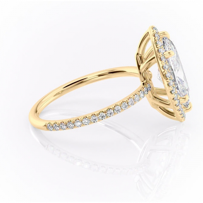 Inel de logodnă Celeste din aur Galben 14kt cu moissanite tăietură marquise – Halo rafinată pentru profil mediu | Personalizează și configurează gratuit online [2]