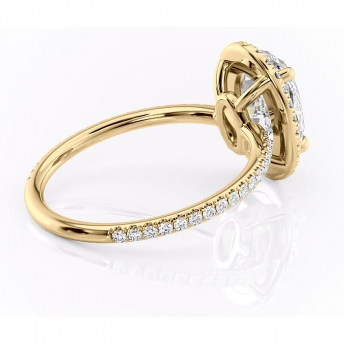 Inel de logodnă Celeste din aur Galben 14kt cu moissanite tăietură ovală – Halo rafinată pentru profil mediu | Personalizează și configurează gratuit online [3]
