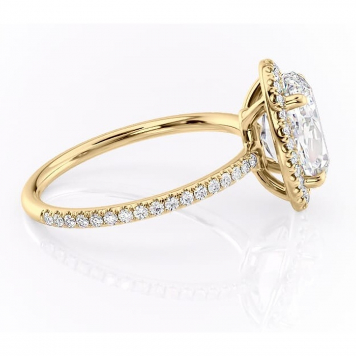 Inel de logodnă Celeste din aur Galben 14kt cu moissanite tăietură ovală – Halo rafinată pentru profil mediu | Personalizează și configurează gratuit online [2]