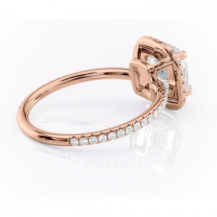 Inel de logodnă Celeste din aur Rose 18kt cu moissanite tăietură pernă – Halo rafinată pentru profil mediu | Personalizează și configurează gratuit online [3]