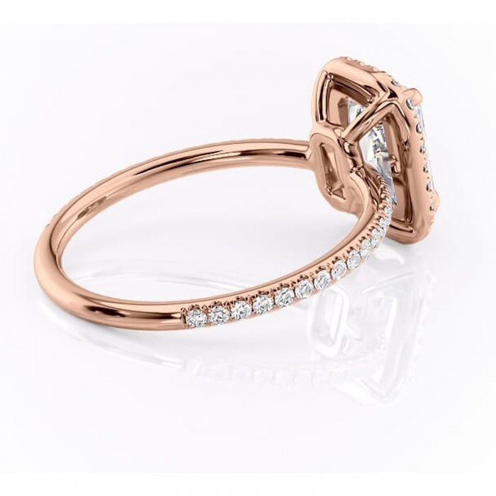 Inel de logodnă Celeste din aur Rose 14kt cu moissanite tăietură radiantă – Halo rafinată pentru profil mediu | Personalizează și configurează gratuit online [3]