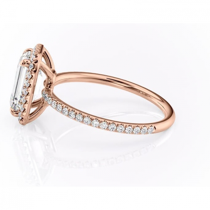 Inel de logodnă Celeste din aur Rose 14kt cu moissanite tăietură smarald – Halo rafinată pentru profil mediu | Personalizează și configurează gratuit online [6]