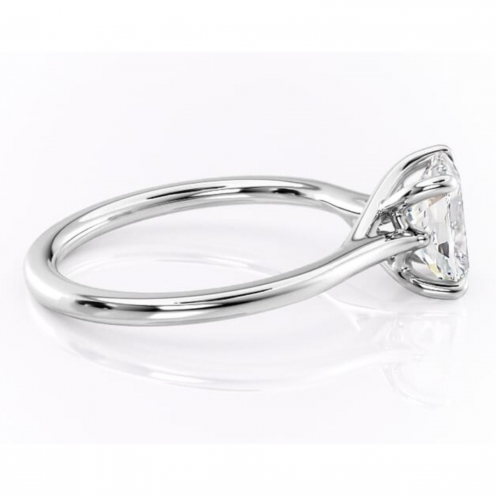 Inel de logodnă Charlotte din aur Alb 14kt cu moissanite tăietură pernă – Solitar rafinată pentru profil mediu | Personalizează și configurează gratuit online [2]