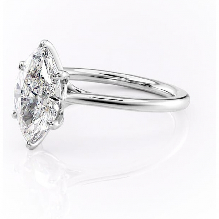 Inel de logodnă Charlotte din aur Alb 14kt cu moissanite tăietură marquise – Solitar rafinată pentru profil mediu | Personalizează și configurează gratuit online [7]