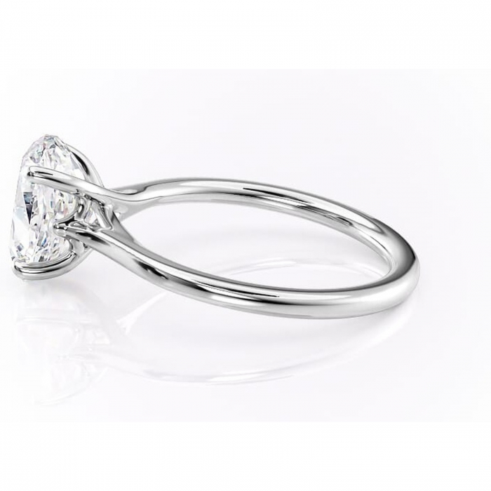 Inel de logodnă Charlotte din aur Alb 14kt cu moissanite tăietură ovală – Solitar rafinată pentru profil mediu | Personalizează și configurează gratuit online [6]
