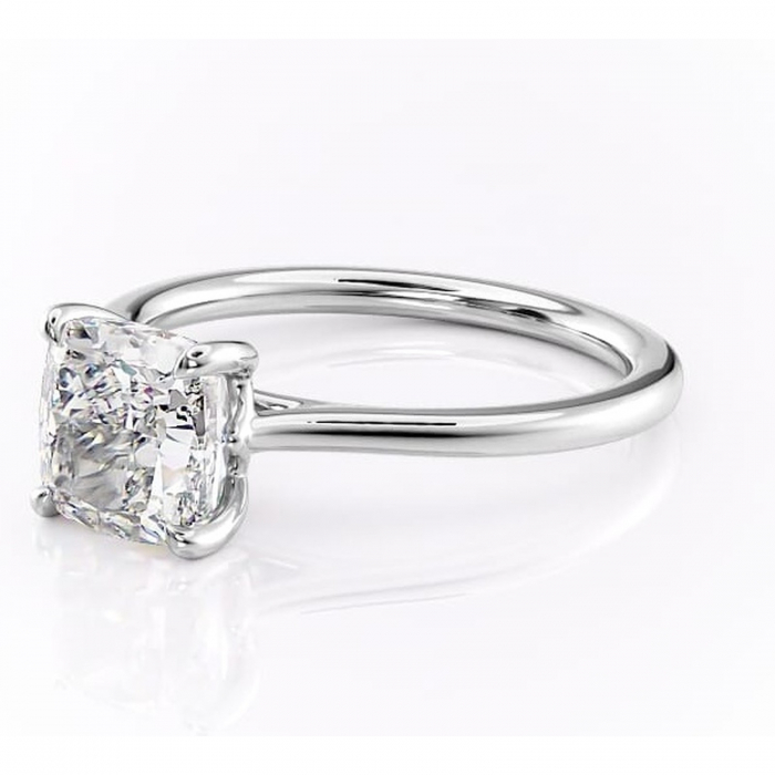 Inel de logodnă Charlotte din aur Alb 14kt cu moissanite tăietură pernă – Solitar rafinată pentru profil mediu | Personalizează și configurează gratuit online [7]