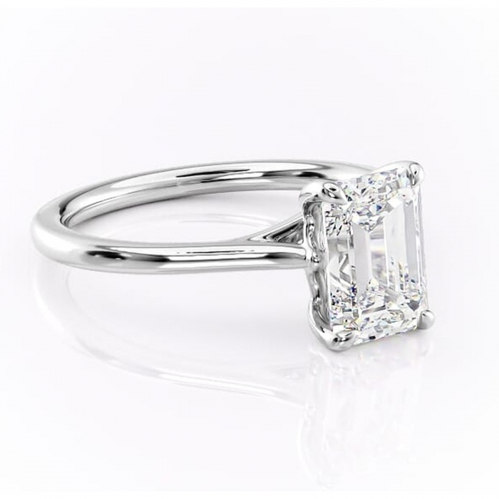 Inel de logodnă Charlotte din aur Alb 14kt cu moissanite tăietură smarald – Solitar rafinată pentru profil mediu | Personalizează și configurează gratuit online [1]