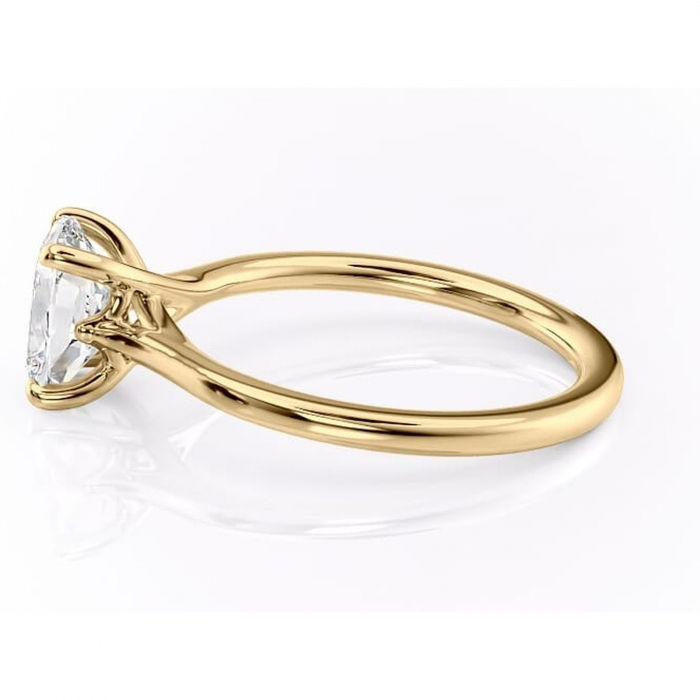 Inel de logodnă Charlotte din aur Galben 14kt cu moissanite tăietură pernă – Solitar rafinată pentru profil mediu | Personalizează și configurează gratuit online [6]