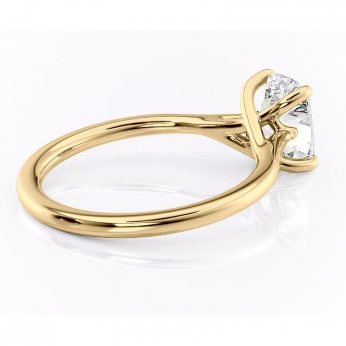 Inel de logodnă Charlotte din aur Galben 14kt cu moissanite tăietură pernă – Solitar rafinată pentru profil mediu | Personalizează și configurează gratuit online [3]