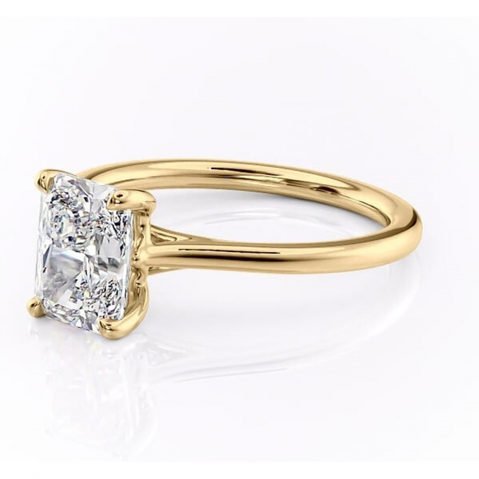 Inel de logodnă Charlotte din aur Galben 14kt cu moissanite tăietură radiantă – Solitar rafinată pentru profil mediu | Personalizează și configurează gratuit online [7]