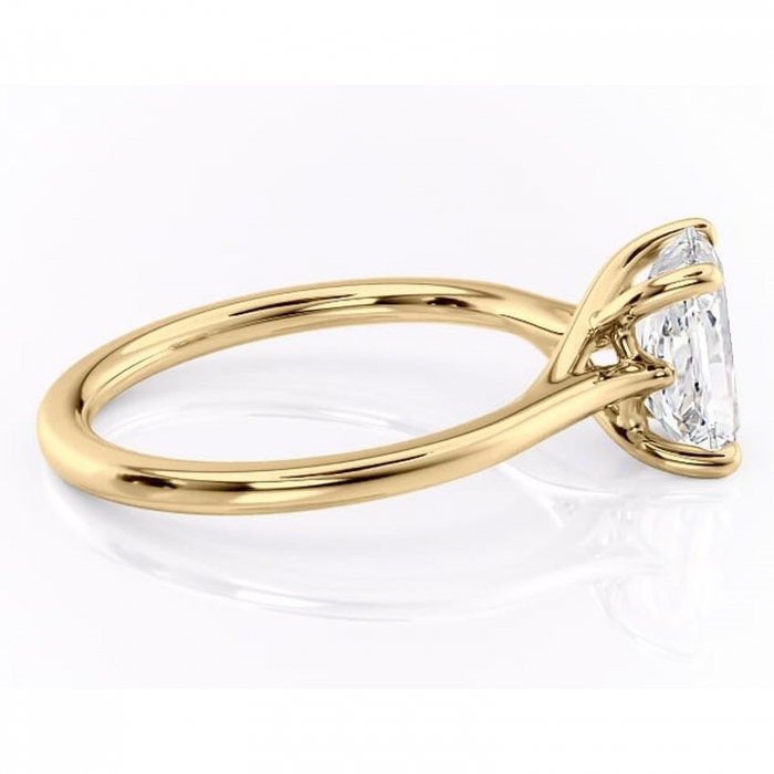 Inel de logodnă Charlotte din aur Galben 14kt cu moissanite tăietură radiantă – Solitar rafinată pentru profil mediu | Personalizează și configurează gratuit online [2]
