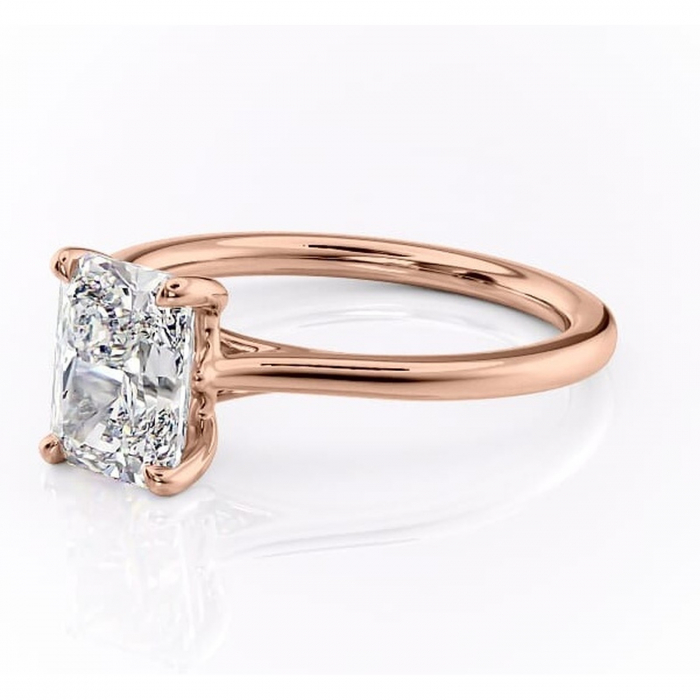 Inel de logodnă Charlotte din aur Rose 14kt cu moissanite tăietură radiantă – Solitar rafinată pentru profil mediu | Personalizează și configurează gratuit online [7]