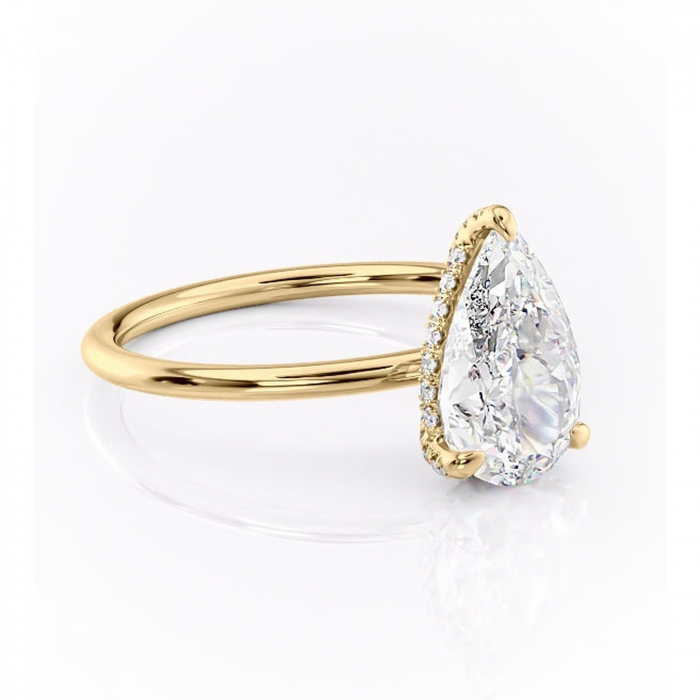 Inel de logodnă Clarabelle din aur Galben 14kt cu moissanite tăietură pară – Solitar rafinată pentru profil înalt | Personalizează și configurează gratuit online [1]