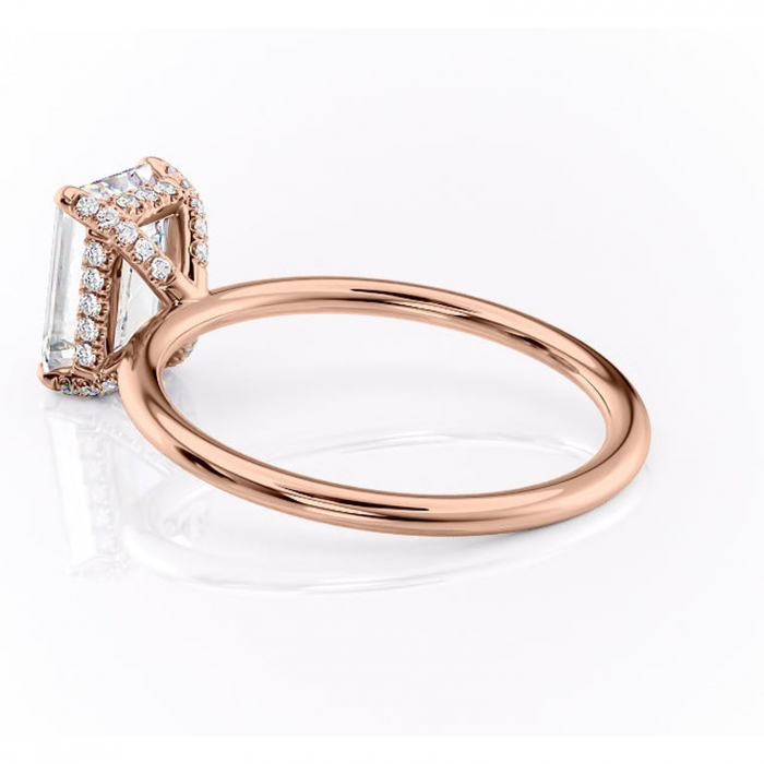Inel de logodnă Clarabelle din aur Rose 14kt cu moissanite tăietură smarald – Solitar rafinată pentru profil înalt | Personalizează și configurează gratuit online [5]