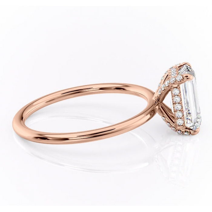 Inel de logodnă Clarabelle din aur Rose 14kt cu moissanite tăietură smarald – Solitar rafinată pentru profil înalt | Personalizează și configurează gratuit online [2]