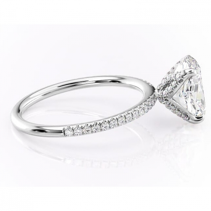 Inel de logodnă Cleo din aur Alb 14kt cu moissanite tăietură ovală – Montură pavé rafinată pentru profil înalt | Personalizează și configurează gratuit online [2]