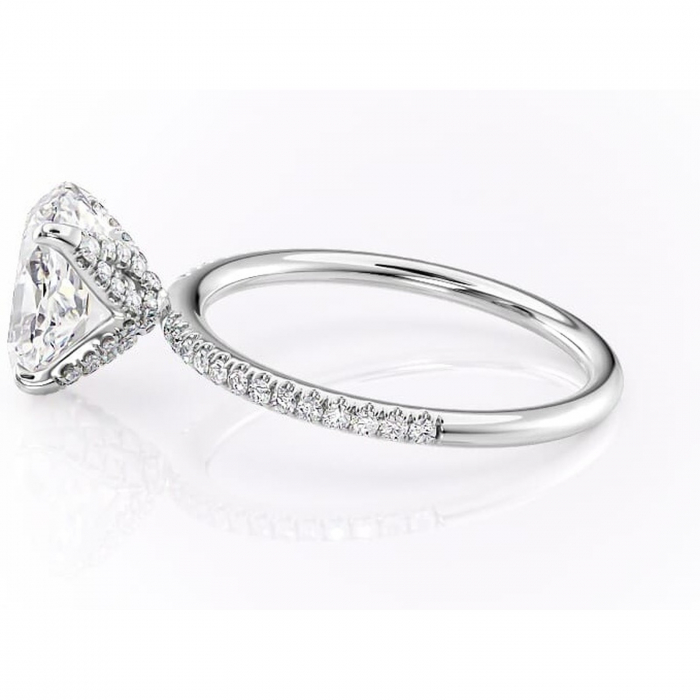 Inel de logodnă Cleo din aur Alb 14kt cu moissanite tăietură ovală – Montură pavé rafinată pentru profil înalt | Personalizează și configurează gratuit online [6]