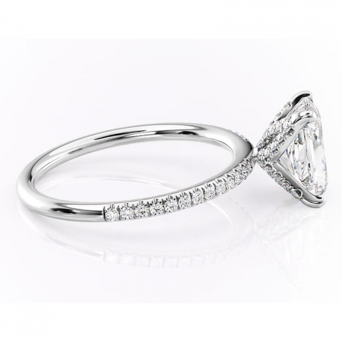 Inel de logodnă Cleo din aur Alb 18kt cu moissanite tăietură radiantă – Montură pavé rafinată pentru profil înalt | Personalizează și configurează gratuit online [2]