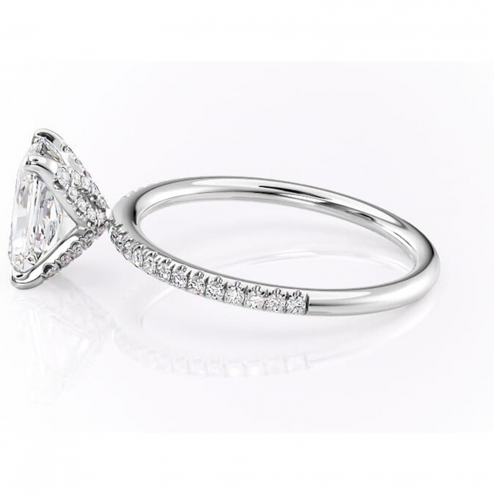 Inel de logodnă Cleo din aur Alb 18kt cu moissanite tăietură radiantă – Montură pavé rafinată pentru profil înalt | Personalizează și configurează gratuit online [6]