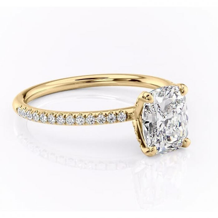 Inel de logodnă Cleo din aur Galben 14kt cu moissanite tăietură pernă – Montură pavé rafinată pentru profil înalt | Personalizează și configurează gratuit online [1]