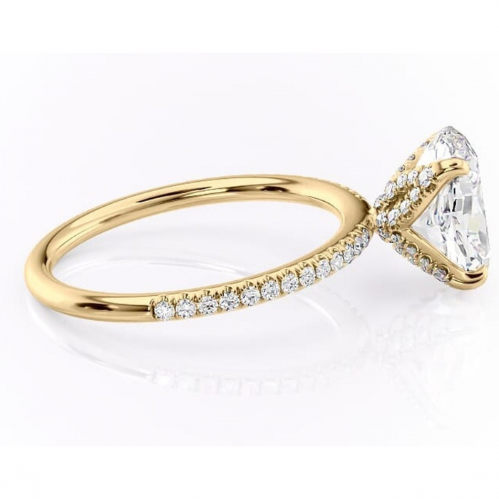 Inel de logodnă Cleo din aur Galben 14kt cu moissanite tăietură ovală – Montură pavé rafinată pentru profil înalt | Personalizează și configurează gratuit online [2]