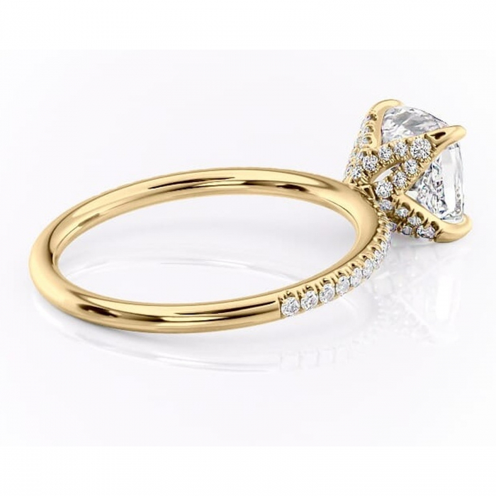Inel de logodnă Cleo din aur Galben 18kt cu moissanite tăietură pernă – Montură pavé rafinată pentru profil înalt | Personalizează și configurează gratuit online [3]